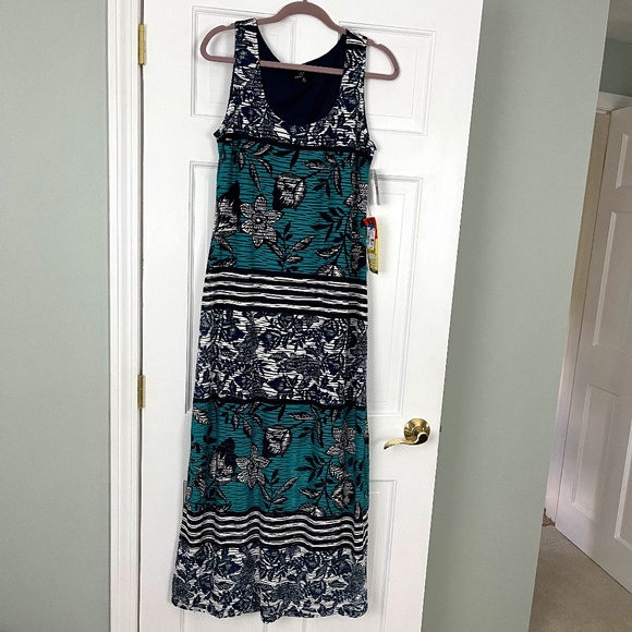 Ronni Nicole Summer long dress ~ NWT - Picture 1 of 3